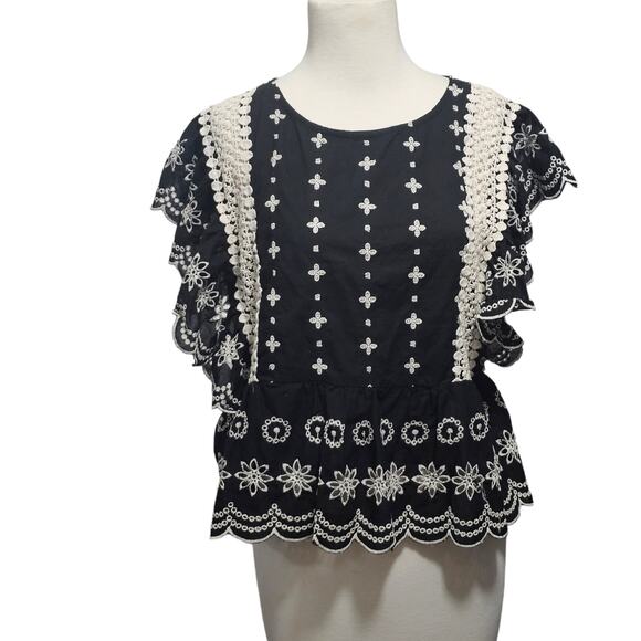 Monograph Black Creme‎ Embroidered Eyelet Crochet Scalloped Ruffle Sleeve Top L - Picture 6 of 13